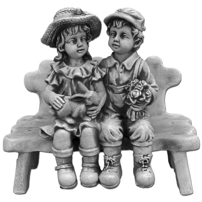 Mergaitė ir berniukas ant suolo